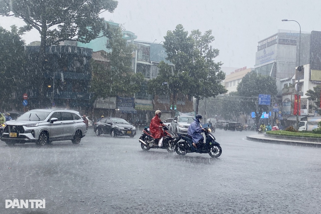 TPHCM tiếp tục có mưa to vào buổi chiều và tối những ngày tới - 1