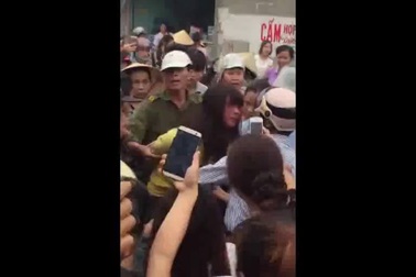 Công an xã giải cứu người phụ nữ bị đánh vì nghi thôi miên lừa tiền