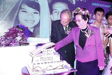 Lễ kỷ niệm 50 năm ngày cưới ấm cúng của nhạc sĩ Nguyễn Ánh 9