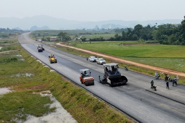 Cao tốc Mai Sơn - QL45 gấp rút hoàn thành để kịp thông xe trước ngày 31/12