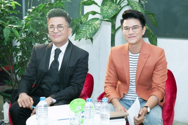 Thanh Bạch - Vũ Mạnh Cường chấm thi người dẫn chương trình