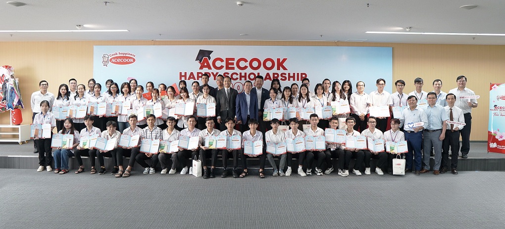 Hành trình trao hạnh phúc đến hàng nghìn sinh viên của Acecook Happy Scholarship - 1 Hành trình trao hạnh phúc đến hàng nghìn sinh viên của Acecook Happy Scholarship - 1