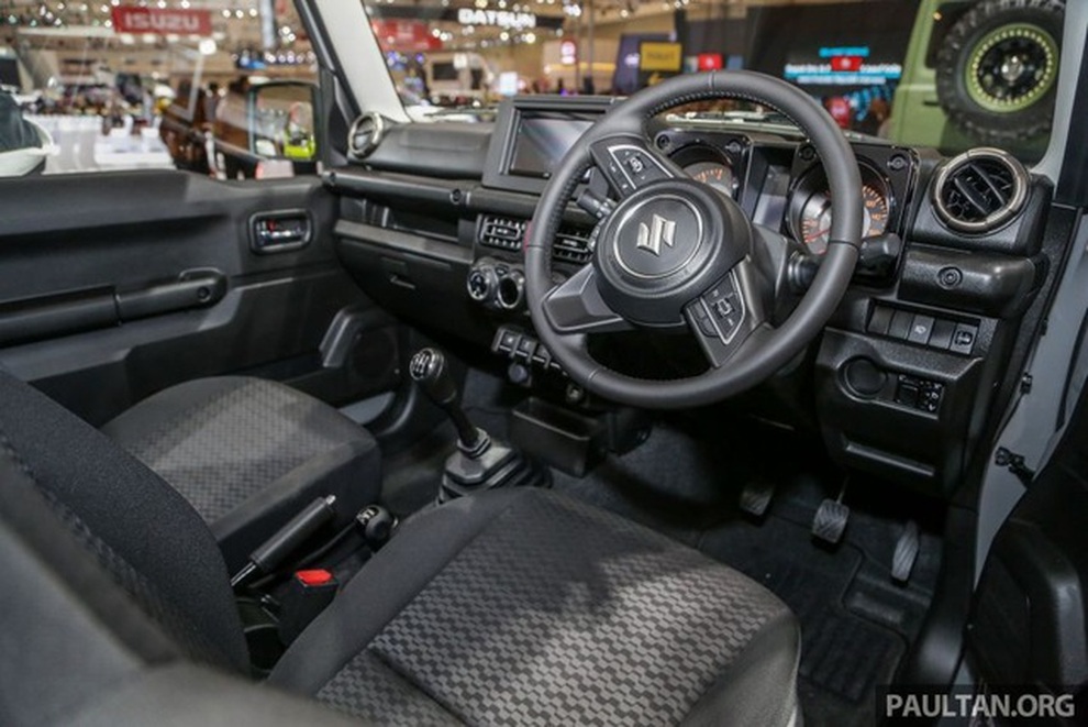 Suzuki Jimny sẽ được phân phối chính hãng tại Việt Nam trong năm nay - 3 Suzuki Jimny sẽ được phân phối chính hãng tại Việt Nam trong năm nay - 3