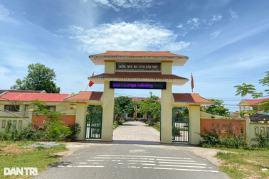 Kiểm tra dấu hiệu vi phạm tại trường học có nam sinh bị đánh nhập viện