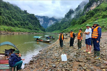 Tìm thấy thi thể 2 vợ chồng mất tích khi đánh cá ở Hà Giang