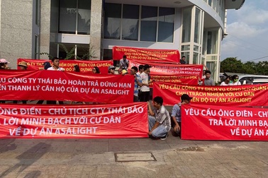 Vụ kéo lên UBND quận "đòi" nhà: Sớm hoàn thiện pháp lý để tiếp tục triển khai