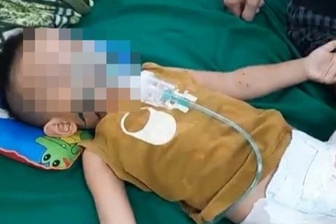 Bác sĩ đuổi theo xe máy, cứu trẻ ngừng tim, ngừng thở: Bệnh nhi cai máy thở