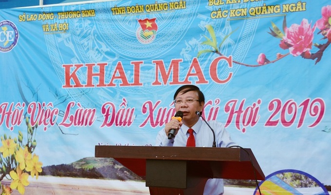 Ông Lương Kim Sơn-GĐ sở LĐ-TB&XH phát biểu khai mạc sàn giao dịch việc làm đầu năm 2019. 