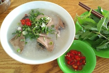 Cháo lòng Việt Nam nằm trong top những món cháo ngon nhất châu Á