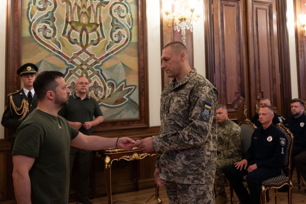 अमेरिकी अखबार: पश्चिम ने यूक्रेन को रूस के साथ शांति वार्ता के लिए राजी करना शुरू किया - 2 Báo Mỹ: Phương Tây bắt đầu thuyết phục Ukraine hòa đàm với Nga - 2