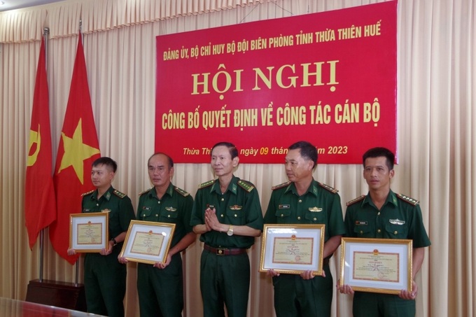 Bộ đội Biên phòng tỉnh Thừa Thiên Huế khen thưởng đột xuất các tập thể, cá nhân có thành tích xuất sắc