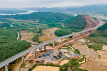 Nhiều vi phạm trong cấp phép khai thác khoáng sản làm đường Cam Lộ- La Sơn