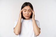 Đau đầu, tê mỏi tay chân, coi chừng "mối họa" thoái hóa đốt sống