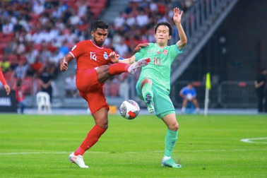 Singapore bất ngờ hòa Trung Quốc, Nhật Bản thắng khó khăn Triều Tiên
