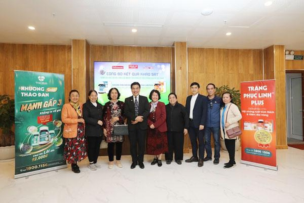 98% người tiêu dùng hài lòng về Tràng Phục Linh PLUS - 4 98% người tiêu dùng hài lòng về Tràng Phục Linh PLUS - 4