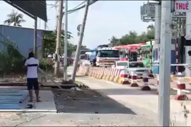 Xuất hiện đối tượng dọa tài xế qua trạm BOT Cai Lậy
