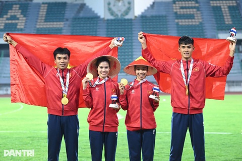 Nhật ký SEA Games 33 ngày 13/12: Karate, điền kinh thắng lớn