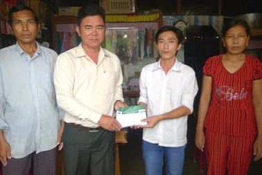 Hơn 38 triệu đồng đến với “bé 16 tháng tuổi uống nước cơm thay sữa”