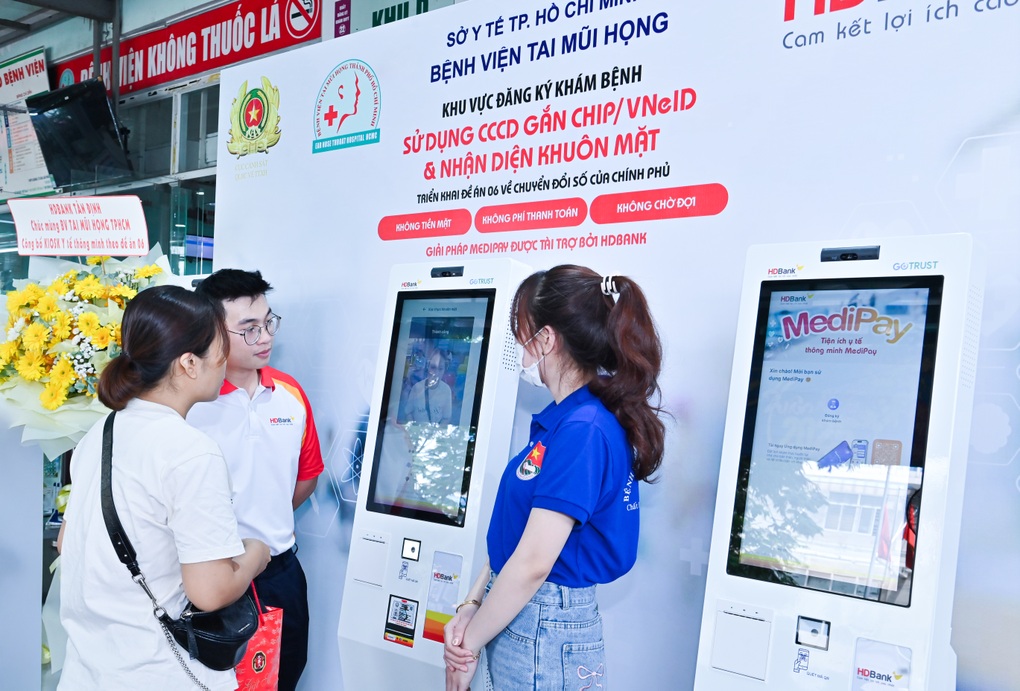 Khám chữa bệnh tiện lợi, giảm tải bệnh viện với Kiosk thông minh HDBank - 5 Khám chữa bệnh tiện lợi, giảm tải bệnh viện với Kiosk thông minh HDBank - 5