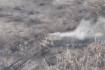 Xe tăng Nga phát nổ do trúng hỏa lực trên chiến trường Ukraine