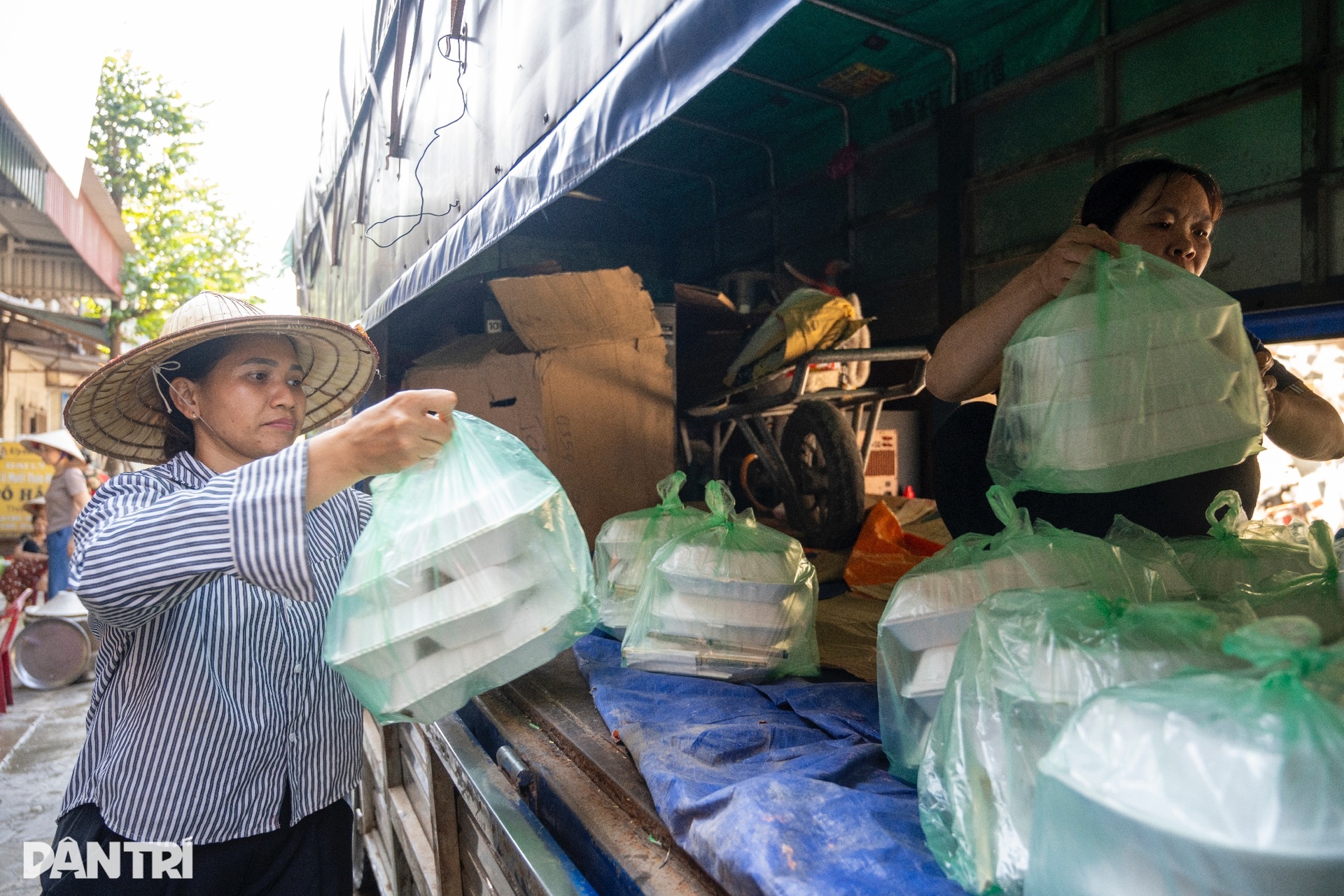 Bếp ăn 0 đồng ấm lòng đồng bào vùng lũ Bắc Ninh - 11