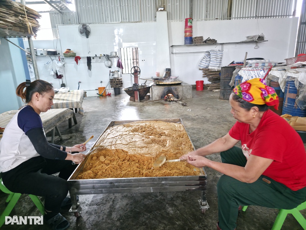 Người miền Tây xứ Nghệ và hành trình hơn sáu thập kỷ giữ vị ngọt nghề xưa - 3 Người miền Tây xứ Nghệ và hành trình hơn sáu thập kỷ giữ vị ngọt nghề xưa - 3