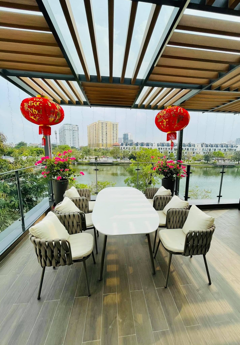 Vân Hugo lần đầu tiết lộ về con riêng của chồng sắp cưới - 8 Vân Hugo lần đầu tiết lộ về con riêng của chồng sắp cưới - 8