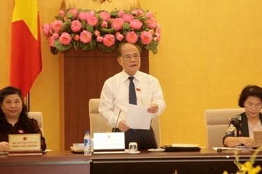 Chủ tịch Quốc hội: “Bỏ phiếu tín nhiệm cực kỳ hệ trọng sao vẫn chưa làm?”