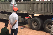 Nữ sinh lớp 11 tử vong sau va chạm với xe đầu kéo