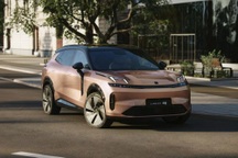 Loạt ô tô dự kiến ra mắt tháng 8: Thêm xe “ăn xăng như ngửi” đấu Santa Fe