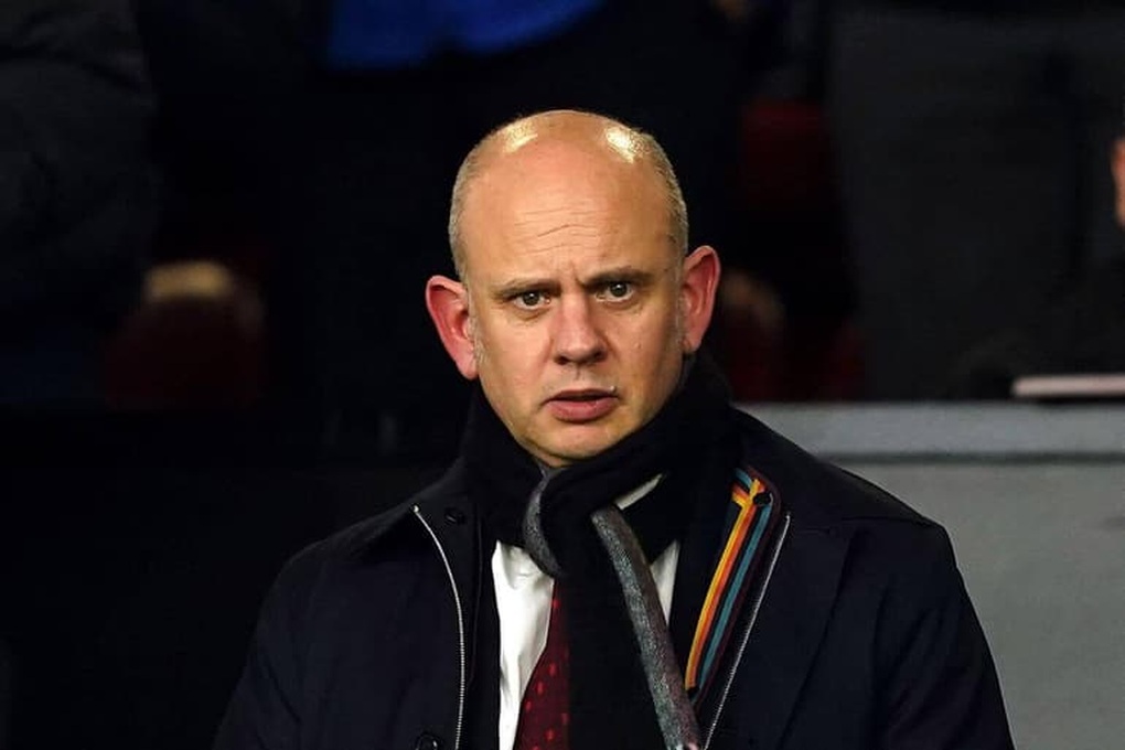 Tỷ phú Jim Ratcliffe chốt thành công 25% cổ phần Man Utd - 2