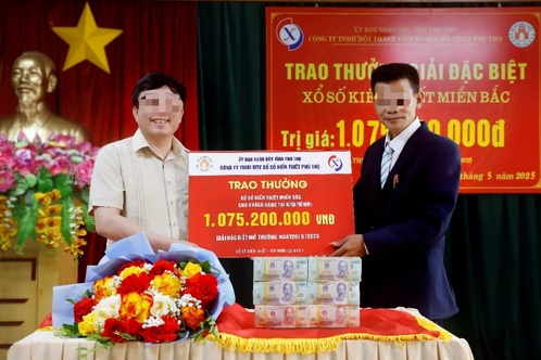 Người đàn ông ở Phú Thọ trúng 2 vé số đặc biệt hơn 1 tỷ đồng