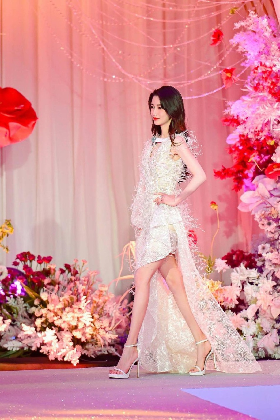 Sự nghiệp ảm đạm, chông chênh của Angelababy từ khi ly hôn - 6 Sự nghiệp ảm đạm, chông chênh của Angelababy từ khi ly hôn - 6