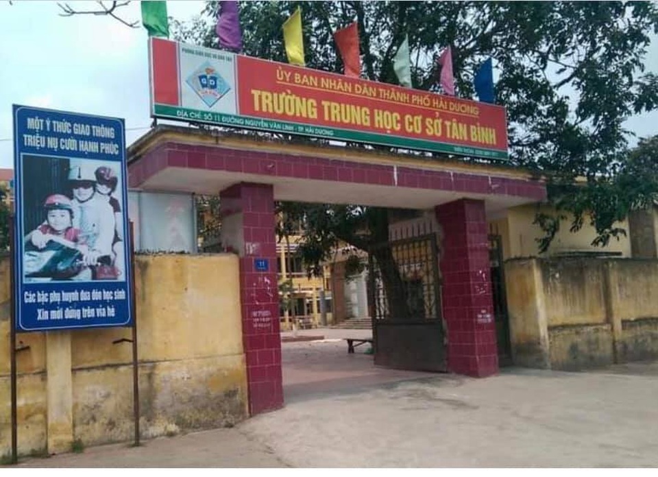 Hải Dương: 50 giáo viên, học sinh phải cách ly tại nhà do tiếp xúc với F1 - 1 Hải Dương: 50 giáo viên, học sinh phải cách ly tại nhà do tiếp xúc với F1 - 1