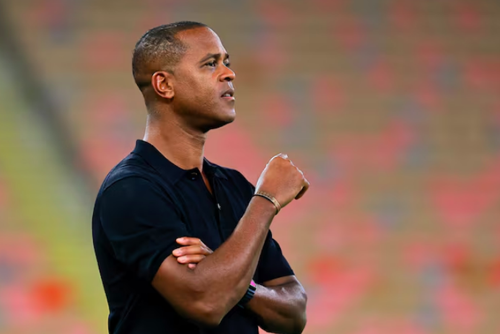 Liên đoàn bóng đá Indonesia sa thải HLV Kluivert - 1 Liên đoàn bóng đá Indonesia sa thải HLV Kluivert - 1