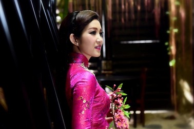 NSƯT Thanh Thúy: 'Tôi nhiệt tình showbiz, nhưng đứng ngoài chiêu trò'