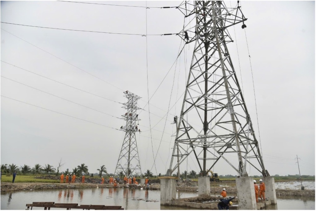 EVNSPC nỗ lực đóng điện loạt công trình trước kỳ nghỉ Tết Nguyên đán - 3 EVNSPC nỗ lực đóng điện loạt công trình trước kỳ nghỉ Tết Nguyên đán - 3