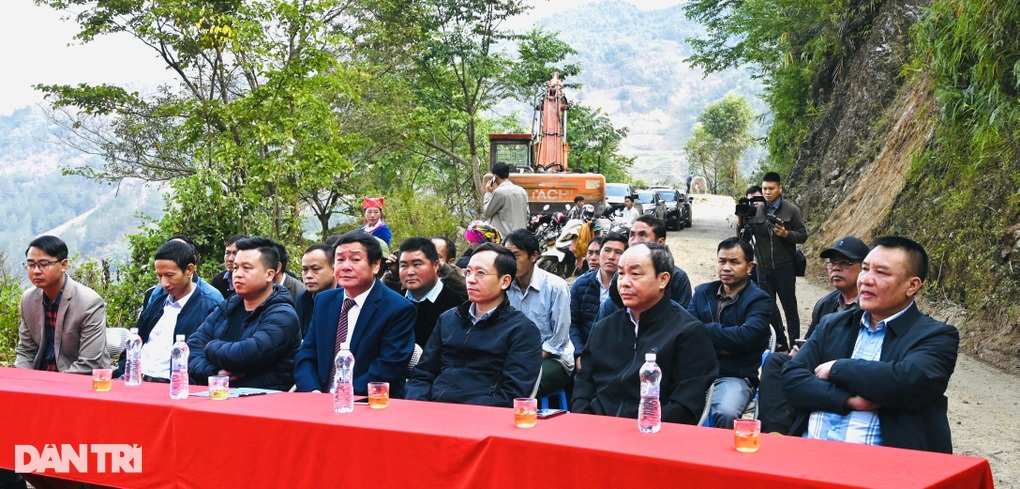 Khởi công cầu Dân trí đi vào vùng lõi du lịch bản Chăm Pộng và Nậm Nghẹp - 2 Khởi công cầu Dân trí đi vào vùng lõi du lịch bản Chăm Pộng và Nậm Nghẹp - 2