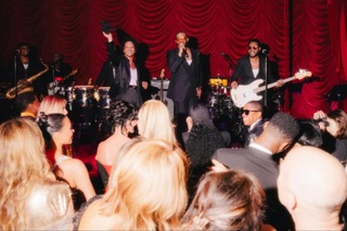 Giới siêu giàu, ngôi sao hạng A Hollywood đổ bộ bữa tiệc nhà Kardashian - 5