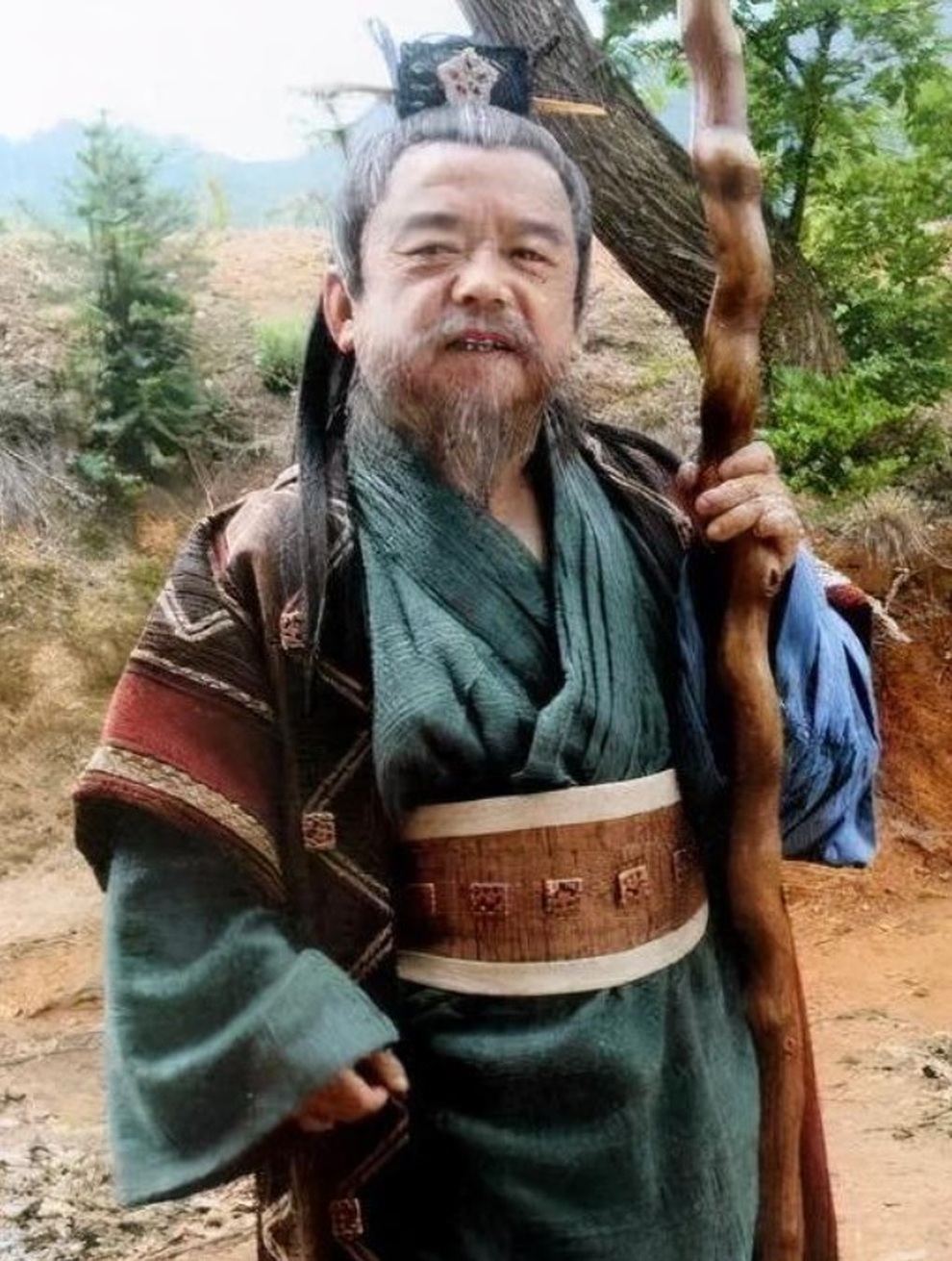 Nam diễn viên lùn nhất Trung Quốc: Lấy 4 người vợ đều là... mỹ nữ - 1 Nam diễn viên lùn nhất Trung Quốc: Lấy 4 người vợ đều là... mỹ nữ - 1