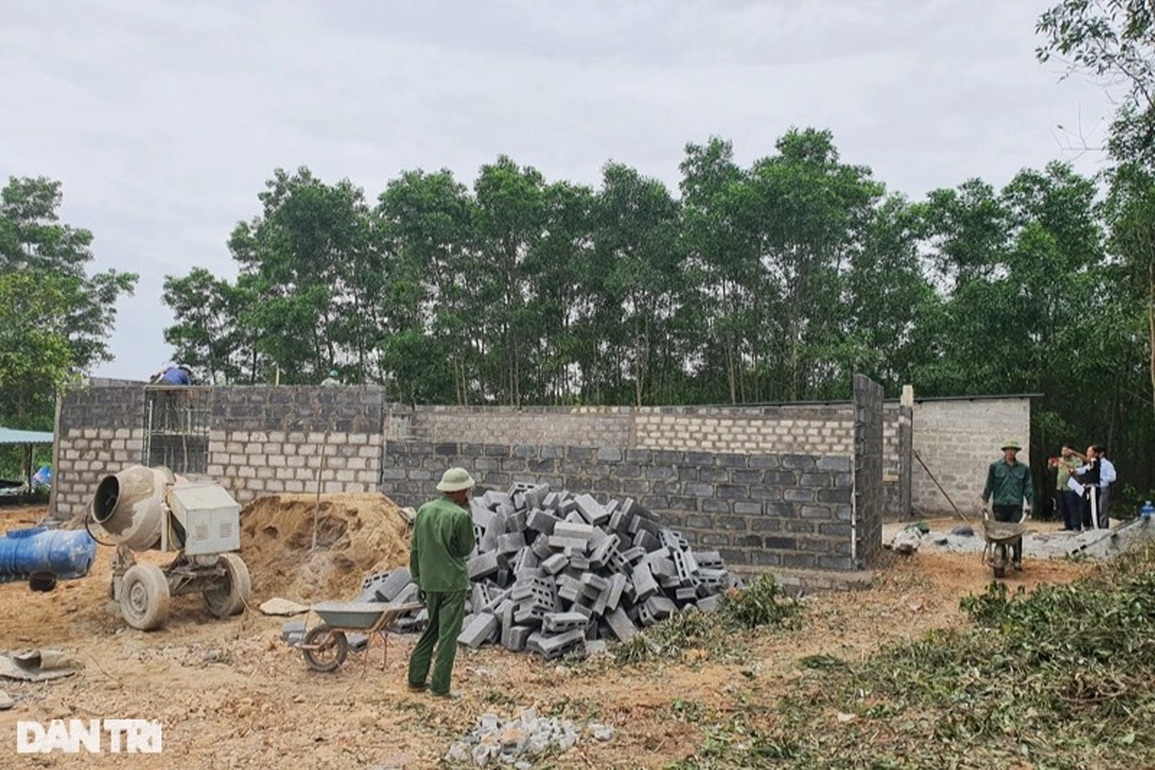 Tuýt còi công trình xây dựng đón đầu đền bù dự án cao tốc Bắc - Nam - 4 Tuýt còi công trình xây dựng đón đầu đền bù dự án cao tốc Bắc - Nam - 4