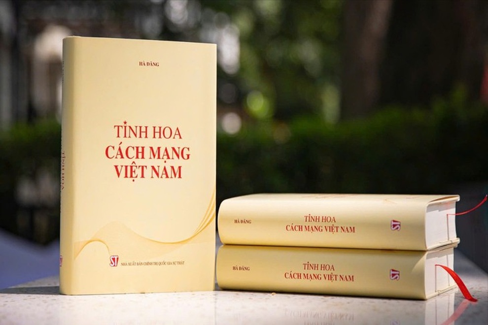 Nhà báo Hà Đăng ra mắt sách ở tuổi 96 - 1 Nhà báo Hà Đăng ra mắt sách ở tuổi 96
