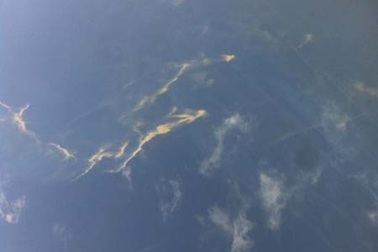 Vệt dầu loang trên biển Malaysia không phải của máy bay mất tích