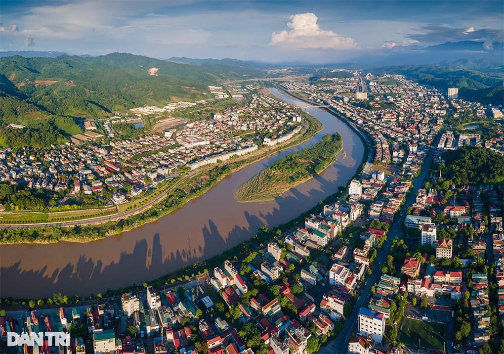 Công bố quy hoạch dọc sông Hồng kết nối TP Lào Cai với Phố Lu - 1 Công bố quy hoạch dọc sông Hồng kết nối TP Lào Cai với Phố Lu - 1