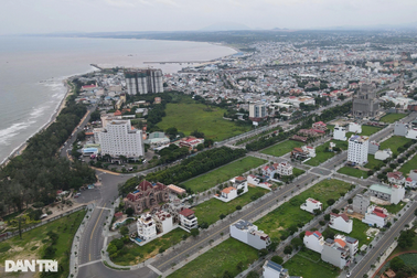 Chủ tịch tỉnh có thể ủy quyền cho Chủ tịch xã thực hiện nhiệm vụ