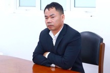 Bắt Chủ tịch Liên đoàn Lao động một huyện ở Hòa Bình