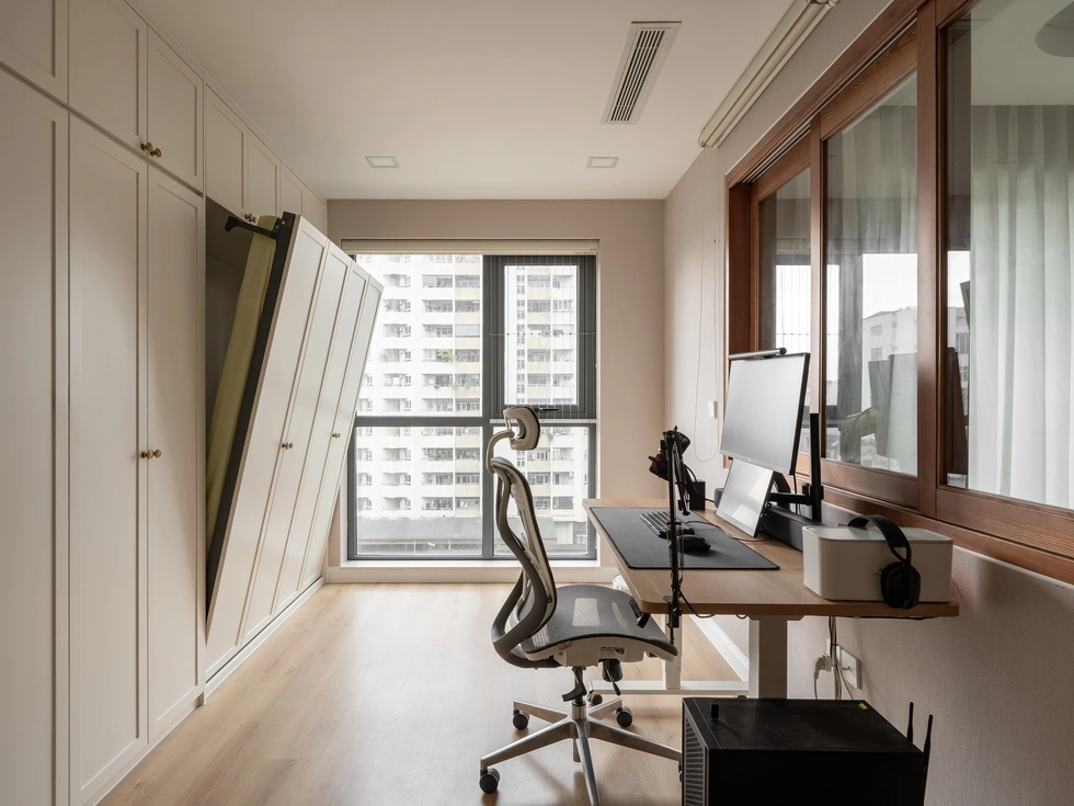 Hà Nội: Ông bố làm việc ở nhà, lương nghìn USD, vẫn rảnh chăm con - 2 Hà Nội: Ông bố làm việc ở nhà, lương nghìn USD, vẫn rảnh chăm con - 2