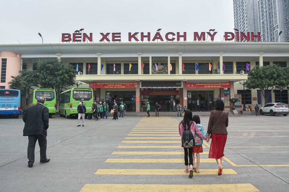 Bến xe vắng khách ngày người dân trở lại Hà Nội sau kì nghỉ Tết Nguyên đán - 1 Bến xe vắng khách ngày người dân trở lại Hà Nội sau kì nghỉ Tết Nguyên đán - 1