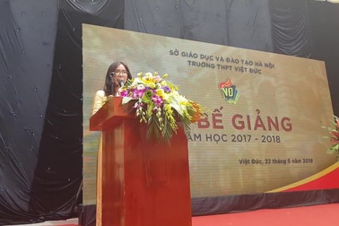 Xúc động bài thơ dành tặng học sinh cuối cấp của THPT Việt Đức