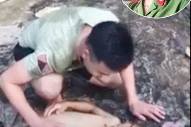 Chiến sĩ công an trẻ cứu sống bé trai đuối nước khi nhảy thác